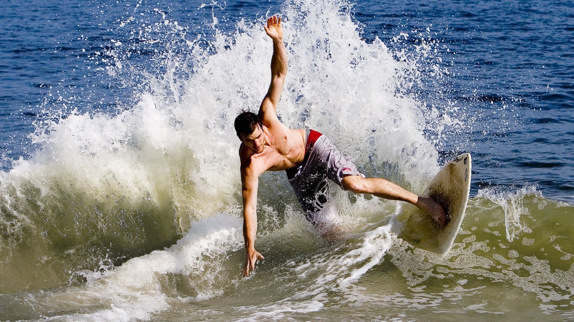 各大联赛球迷数量持续增长